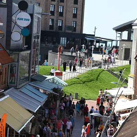 Ferienwohnung Nordia Allee Und See Busum Exterior photo